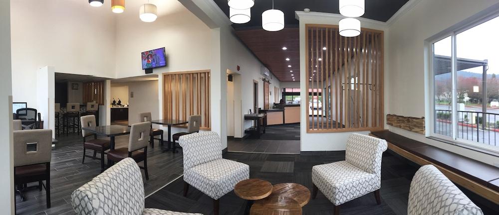Quality Inn & Suites Clackamas - Portland מראה חיצוני תמונה