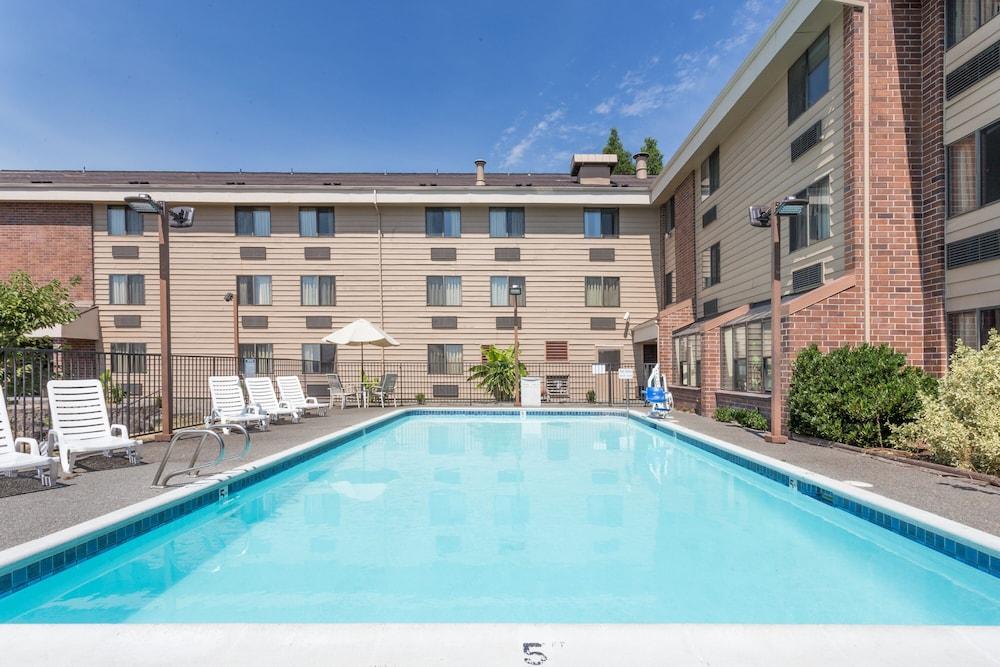 Quality Inn & Suites Clackamas - Portland מראה חיצוני תמונה