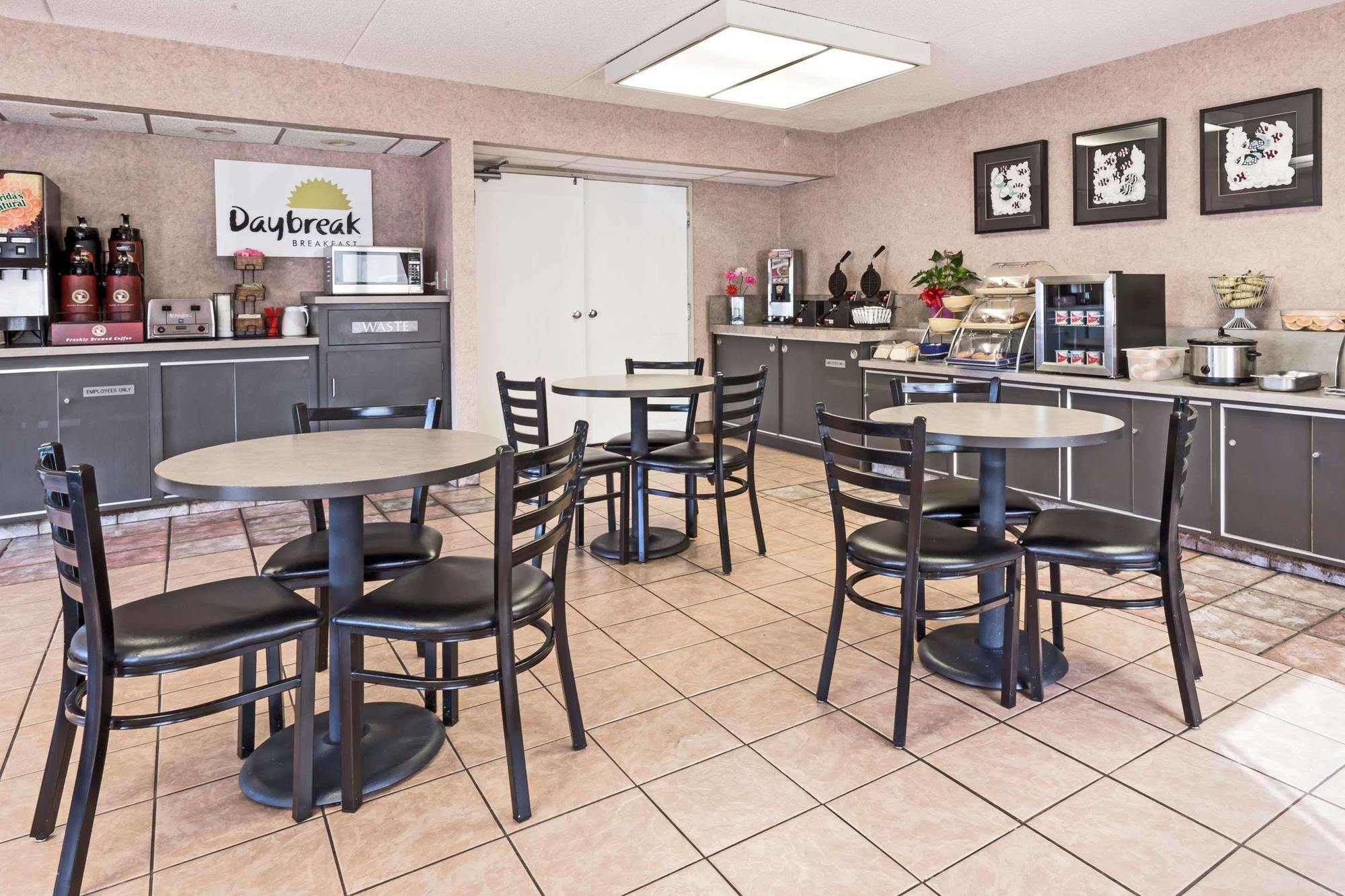 Quality Inn & Suites Clackamas - Portland מראה חיצוני תמונה